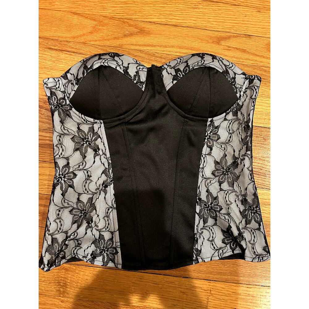 Skweez Couture Size M/L Corset Top With Lace Detailing Gothic Romantic